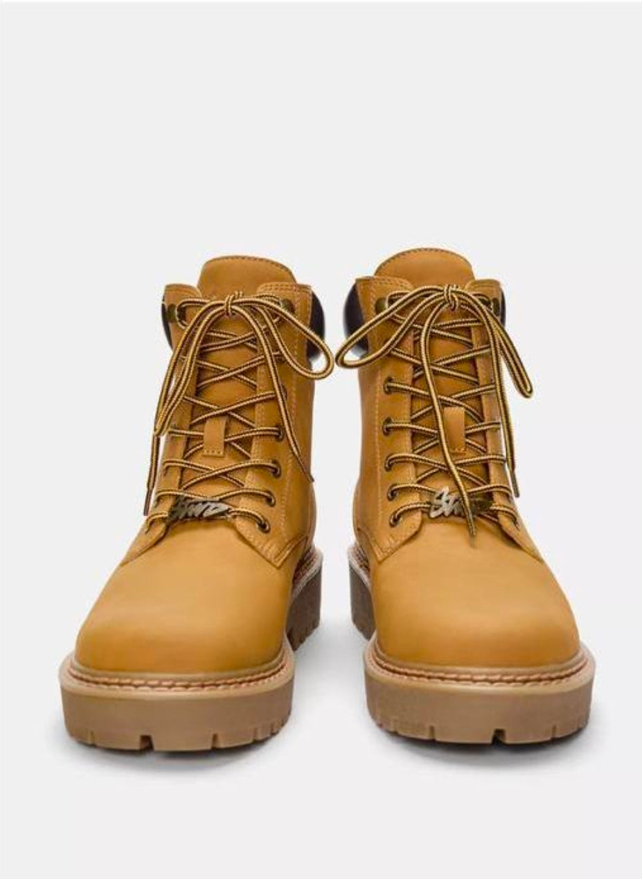 STWD Lace Up Boots