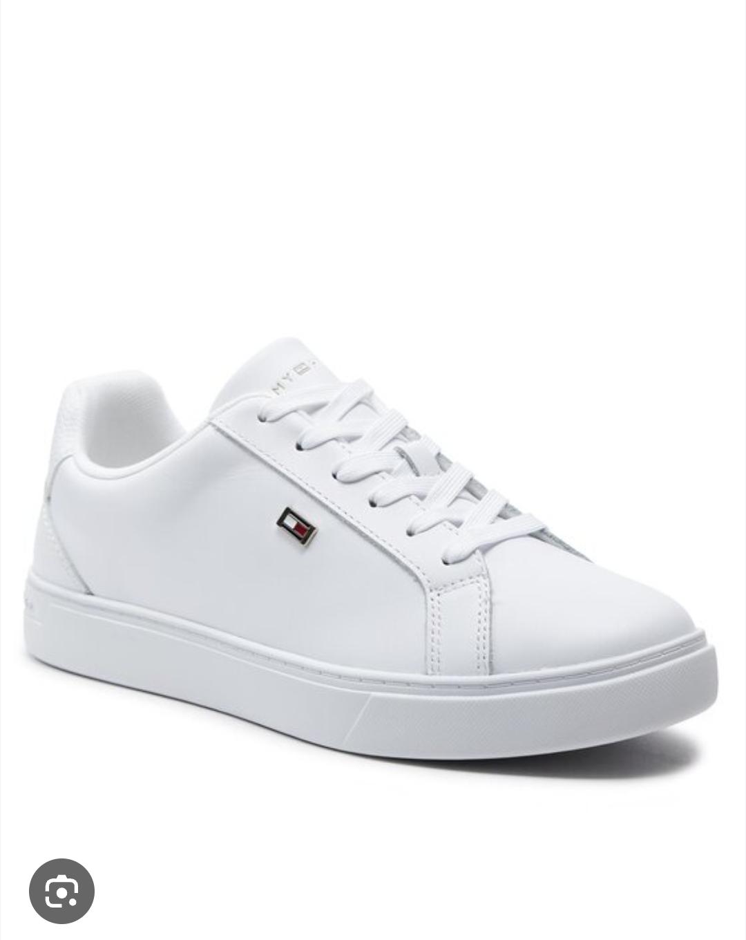 Tommy Hilfiger Full White Leather Court Sneaker with Flag Badge  (80)
